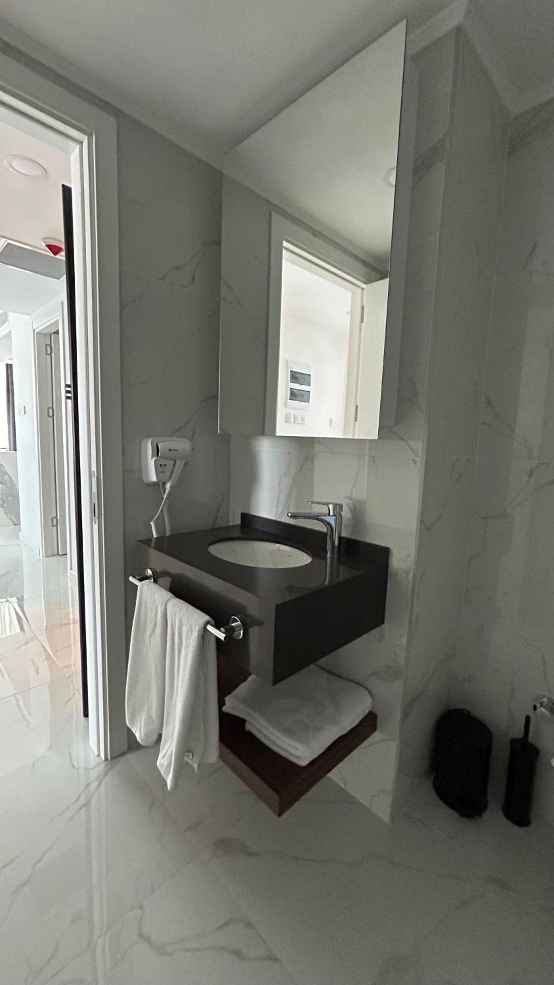 Grand Sapphire Resort Long Beach Trikomo Bagian luar foto